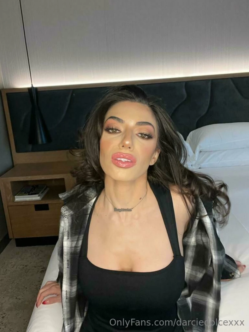 Happy saturday i ll see you live at 5 30pm pst 