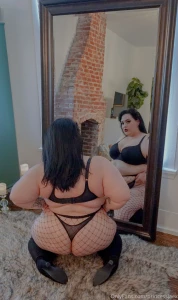 Kinda want to be fucked in front of this mirror