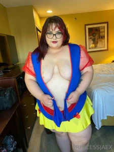 Apparently i m at my when it s halloween season