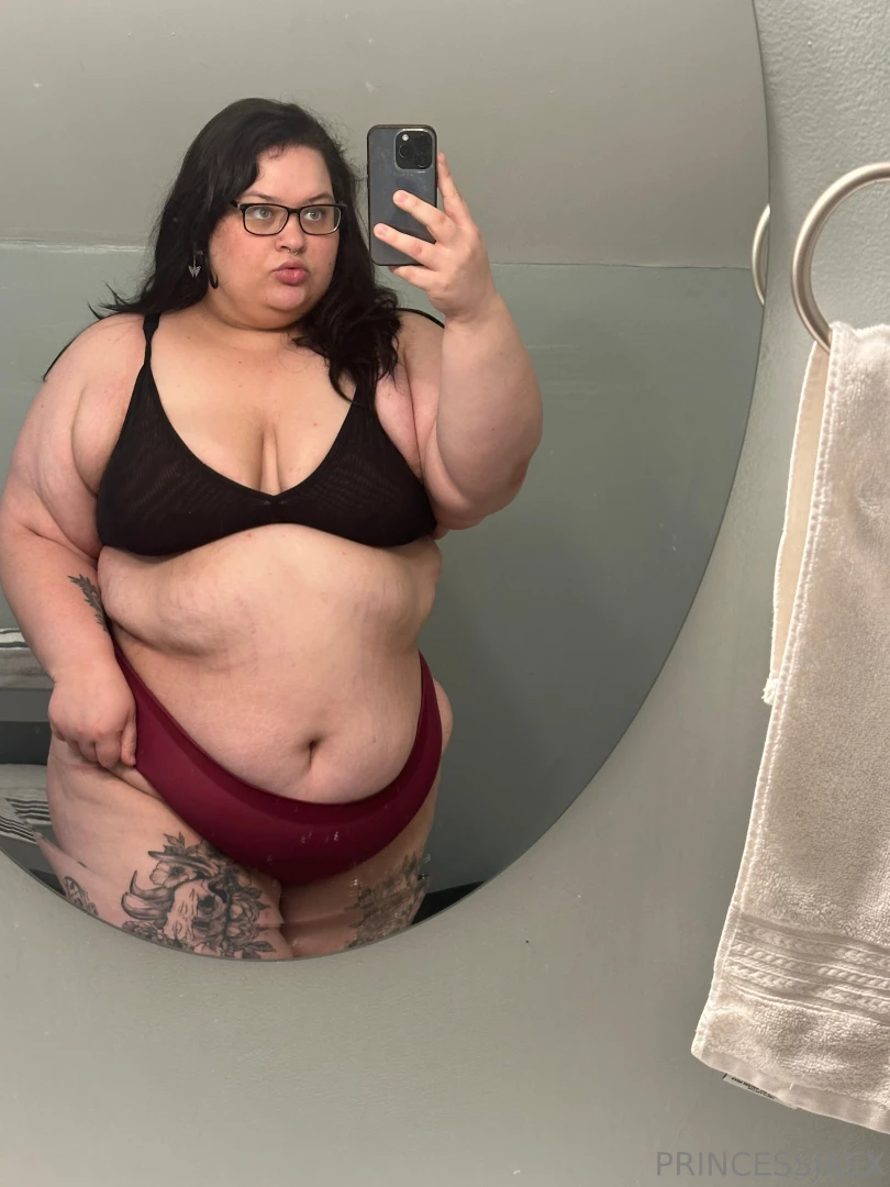 Do you prefer if i wear matching sets or is this okay 