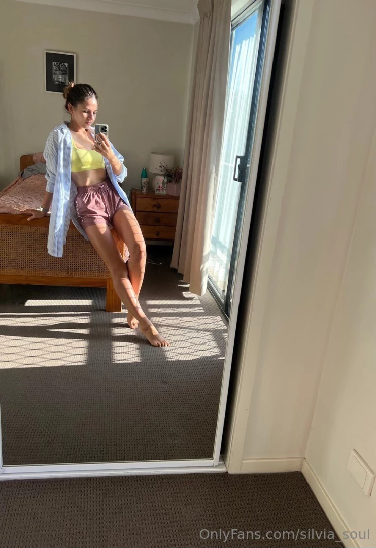 How do you like the set of clothes for today what do you like to wear 
