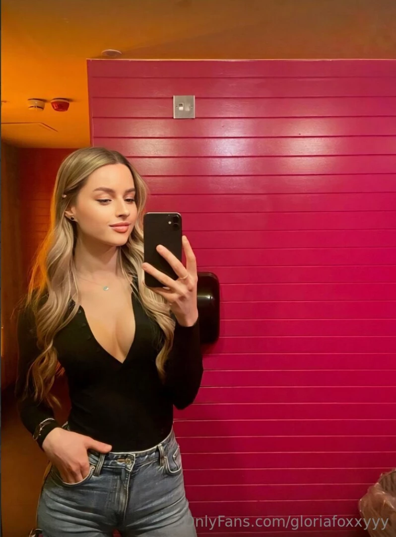 This playful babe ubritish_blonde is ready to demonstrate various part 70 