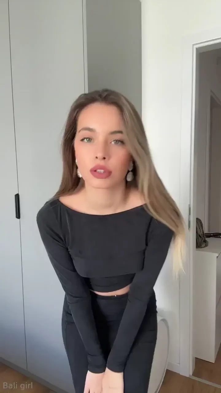 I m knocking on your door to show you my beautiful image just look 