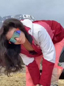 The eternal battle with snowboarding shoes activated