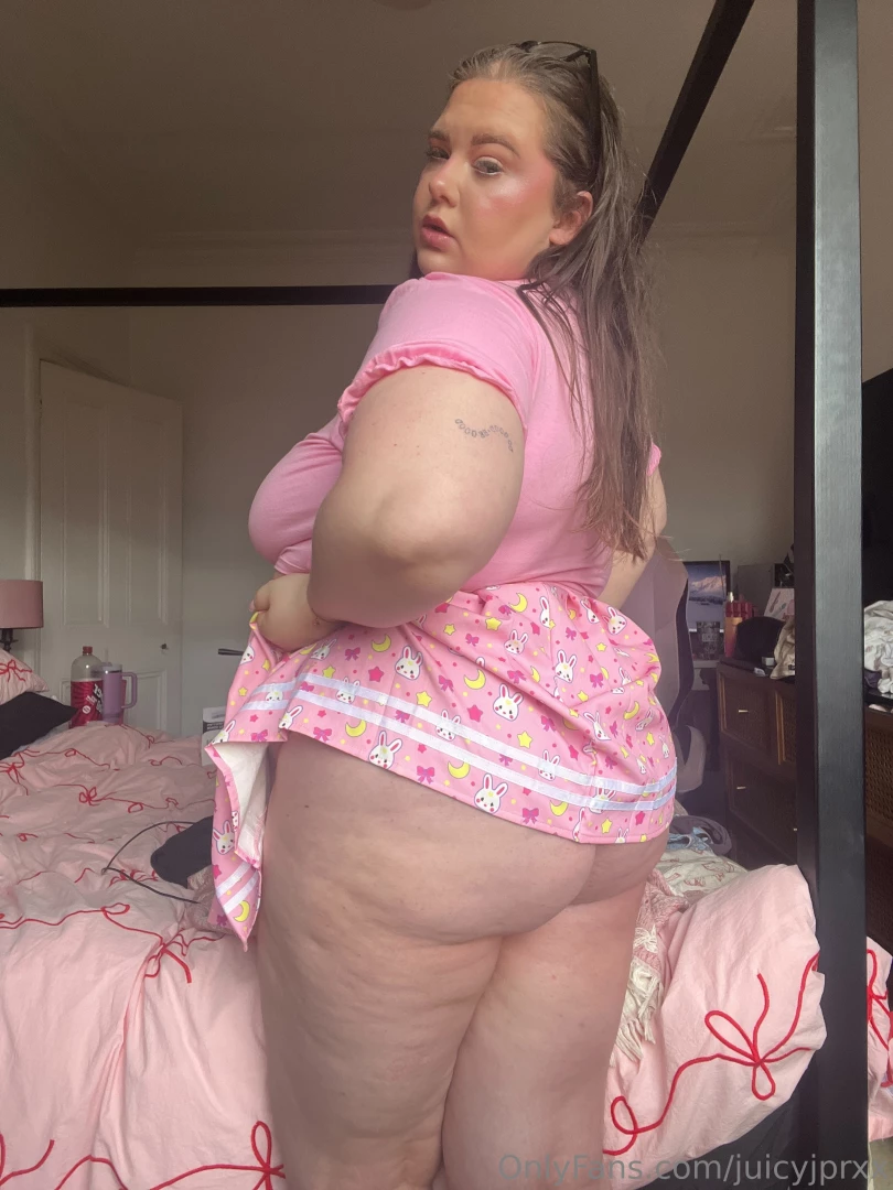 I love being a horny e girl 