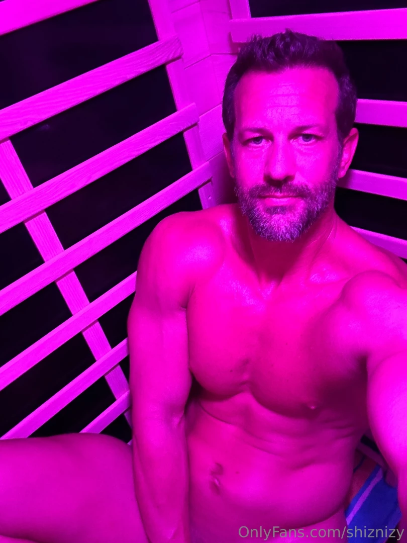 Something about being hot and sweaty in a sauna just makes me horny 