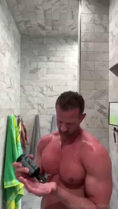 Who s having dirty thoughts watching me get clean 