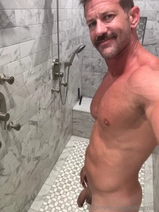 Spent the morning on the lake bowfishing time to shower and get ready