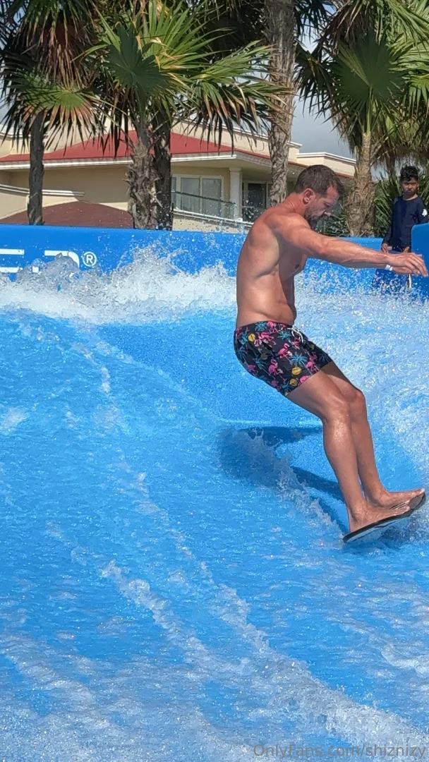 Even on vacations i cant sleep in the flowrider is calling me 