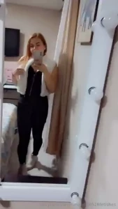 What outfits should i wear today can you help me