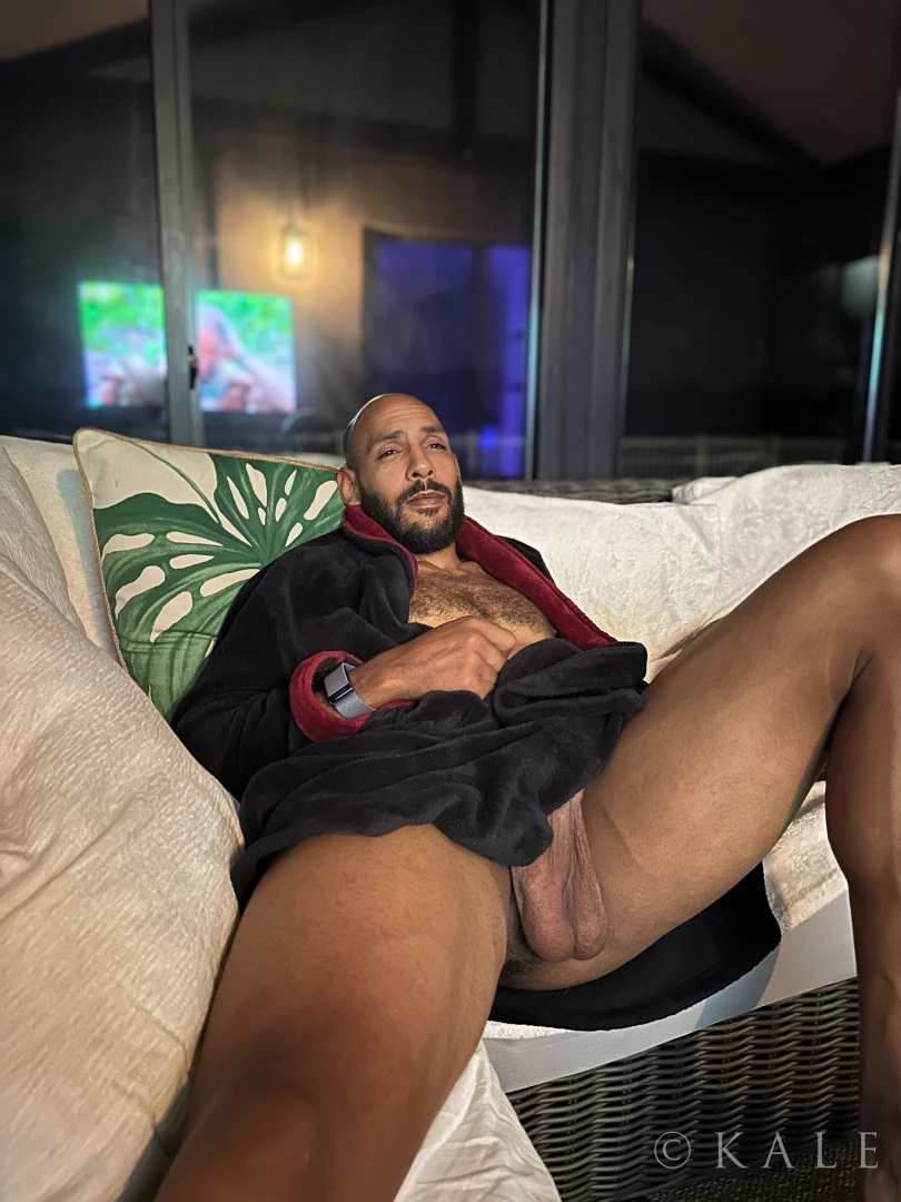 Currently watching naked amp afraid this evening i would be fucking so 