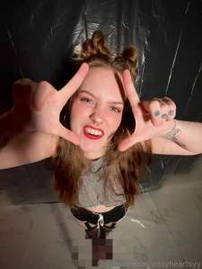 Finsubs beg me to let you buy a picture of me in lingerie