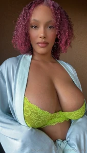 Looking for my next victim 5 something fun 10 something sweet 15