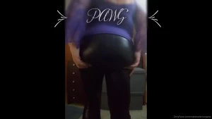 Big arse in tight leggings xx