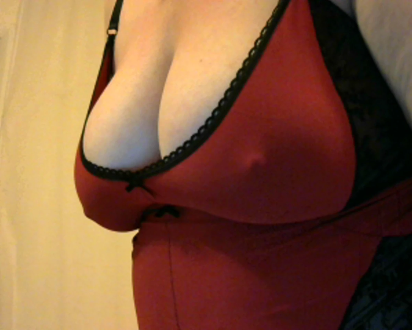 Thinking about doing naughty things for you has made my nips hard xxx 