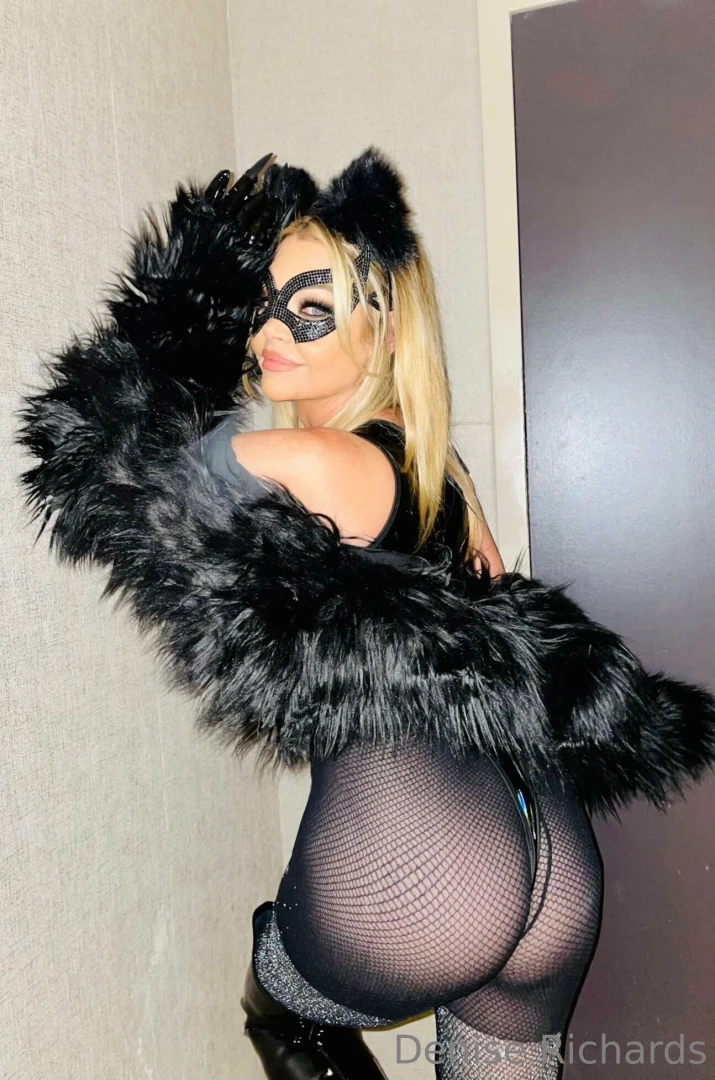 Bad kitty needs a little attention 