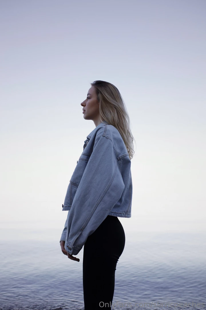 I m in love with sea each time when i m there - it s kinda new breath 