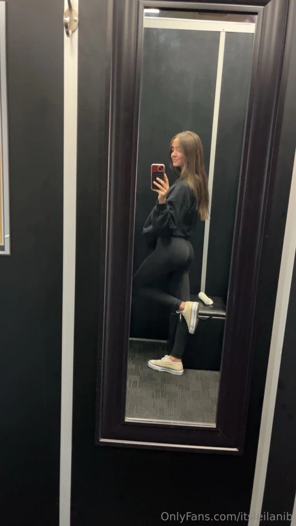 Feeling peachy and loving these leggings 