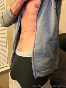 I feel like netflix and chilling tonight who s with me