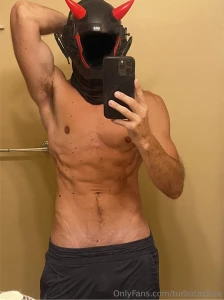 Hi your gamer boyfriend wants to nut with you