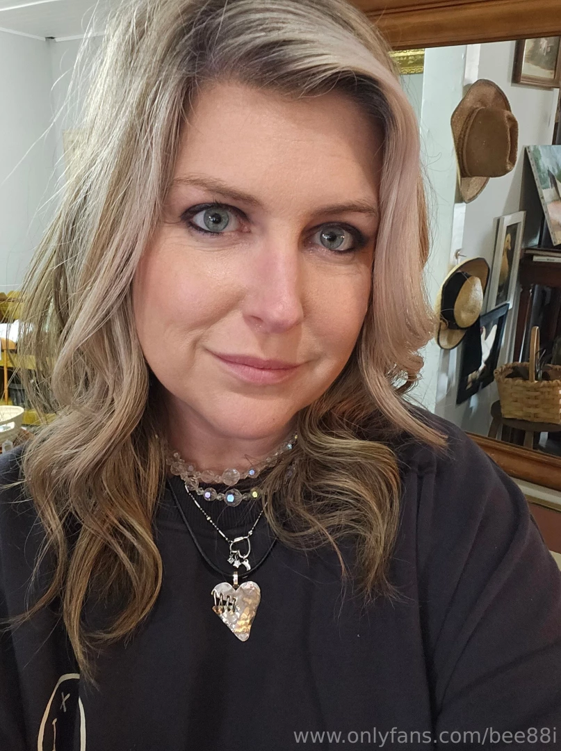 Work dayyyy--idk if you noticed a theme but it s sweatshirts and 