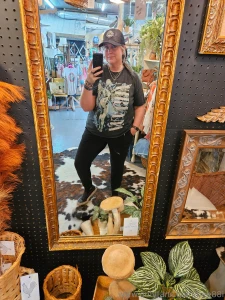 I work a lot this week so still a hot mess part 1