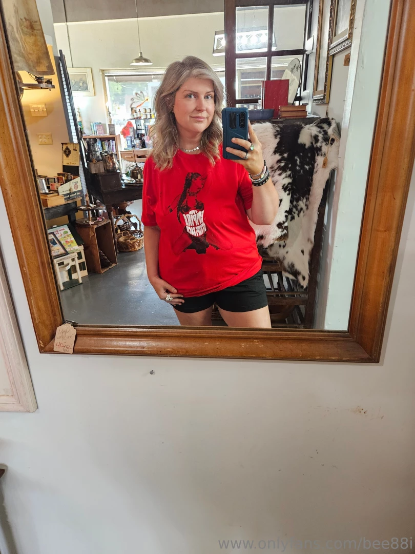 Hair and tan on point not blinding white 