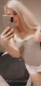 Lilly 21 sydney subscribe to lillygxox https onlyfans com lillygxox