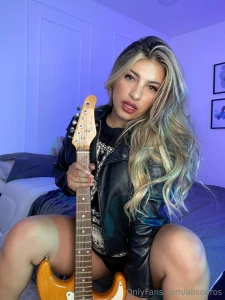 Tell me if you loved her like a rock goddess part 3