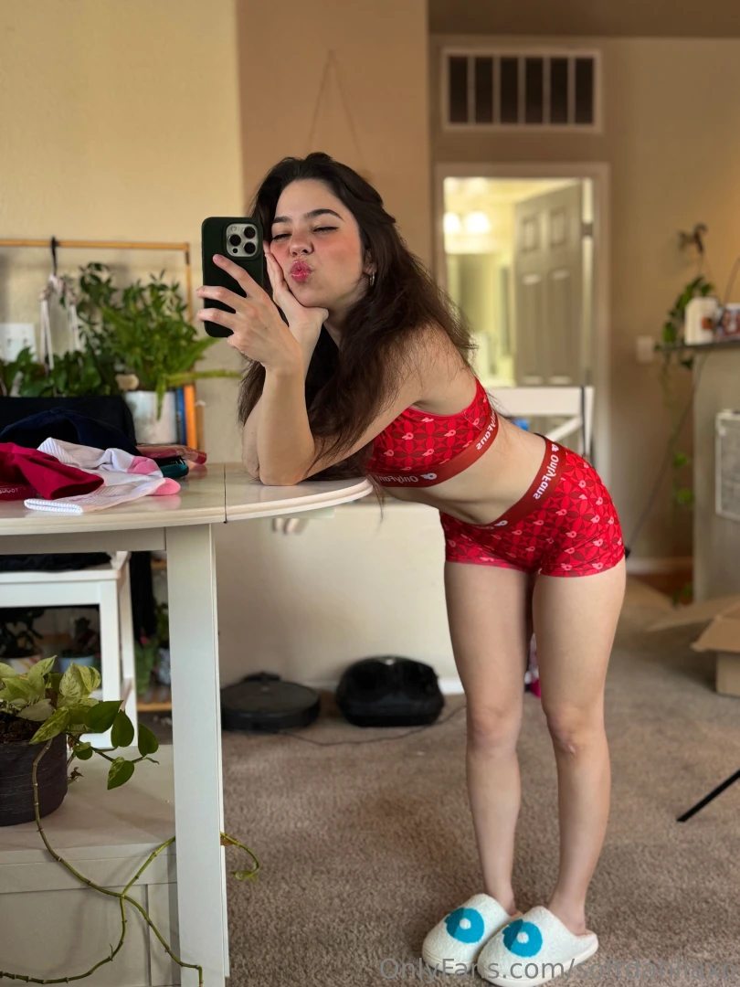 Happy monday part 3105 