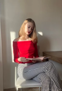 To be honest i m not a fan of reading if i really need to read