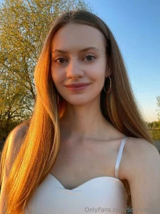 Floral mood flowers around flowers in the middle of me there are never