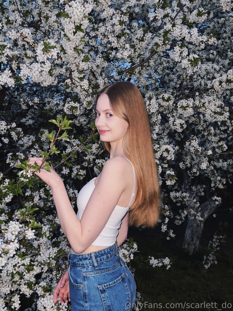 Floral mood flowers around flowers in the middle of me there are never part 1 