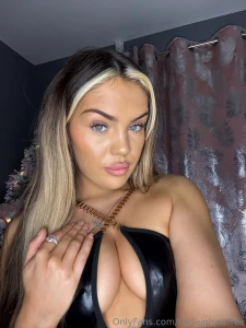 Waiting for you https onlyfans com harleighjae c17