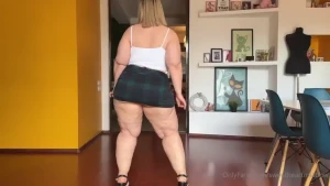 Strip and twerk in high heels