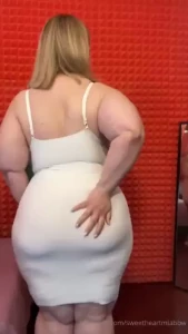 I just love teasing you guys with this dress part 2