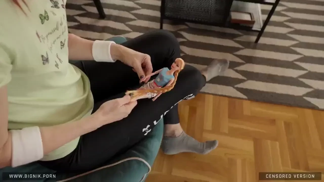 My little one likes to play with dolls so i asked her to come and 