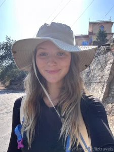 The coolest hike ended up getting so hot haha but it was so cold in