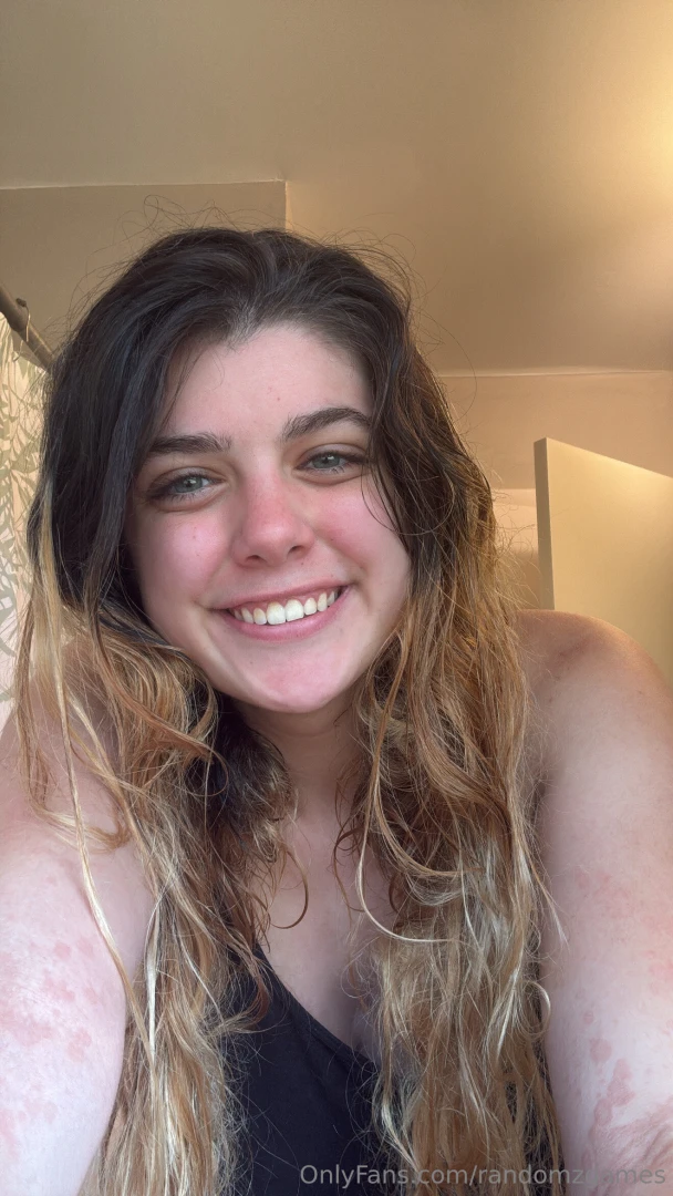 Kinky but still adorable 