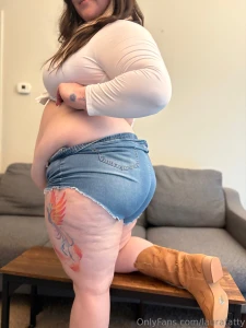 The outfit is ready want to take me to pig out in public part 11
