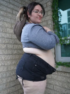 Howdy would you bite that rolls part 2