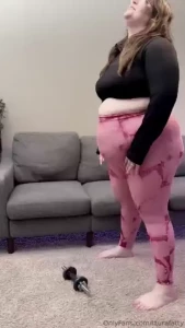 In todays fitness class -bicep curl -sumo squat - and hot to carry part 2