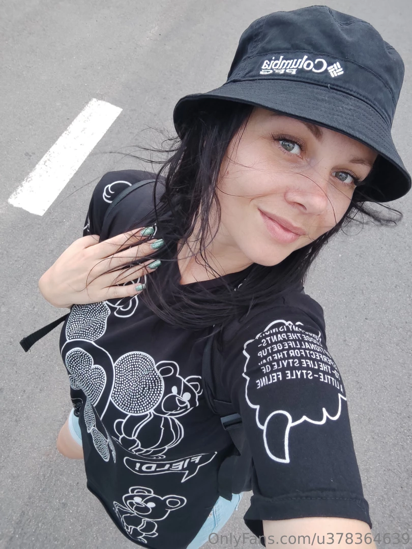 Smiles impressions and bright moments - that s what makes this day 