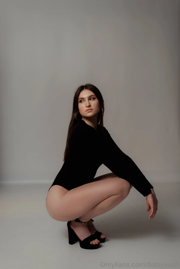 Showing legs which photo did you like best 1 2 or 3 