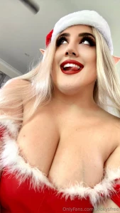 Merry christmas from me to you drop a tip below for a christmas