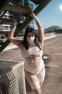 I would love to redo this photoset of silk maybe in her complete part 1