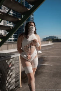 I would love to redo this photoset of silk maybe in her complete