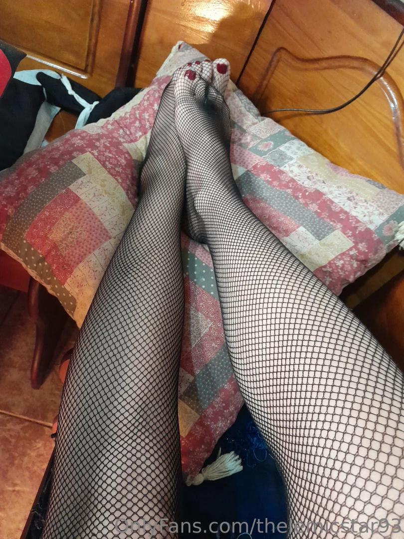 Footfetish feet suck dirty feet high heels smell feet footjob dildo 