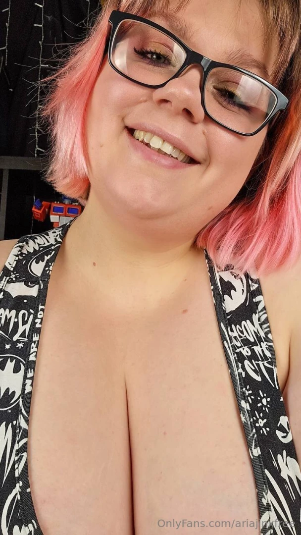 Smiling because i know i make you really hard 