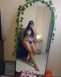 Have you ever seen a more perfect body look at my legs so long so